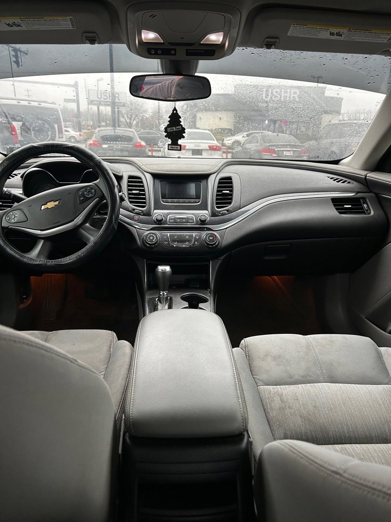 Used 2015 Chevrolet Impala LS w/ LS Convenience Package image 9