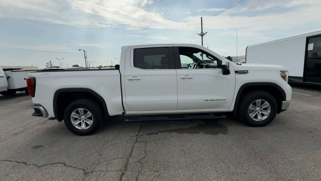 Used 2022 GMC Sierra 1500 SLE w/ Driver Alert Package I AWD/4WD image 9