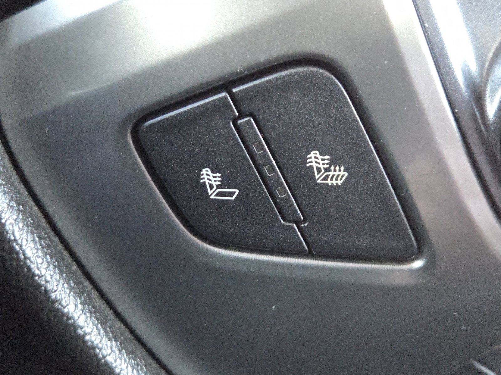 Used 2018 Chevrolet Silverado 1500 LT w/ All Star Edition image 9