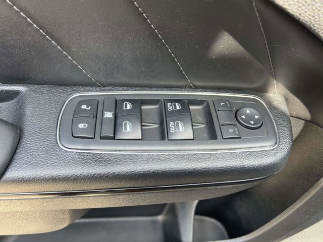 Used 2017 Dodge Charger SXT w/ AWD Plus Group image 17