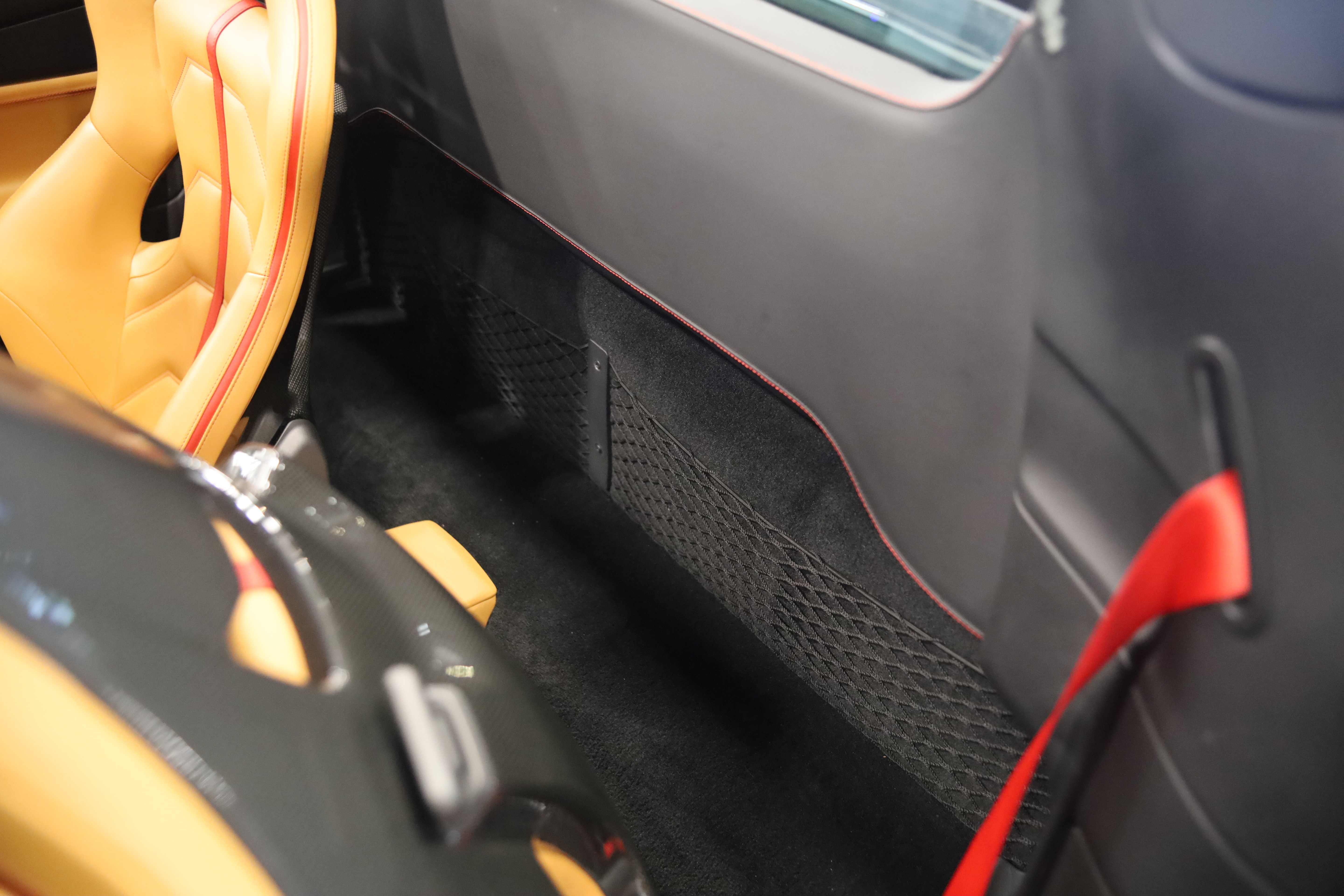 Used 2019 Ferrari 488 Spider RWD image 32