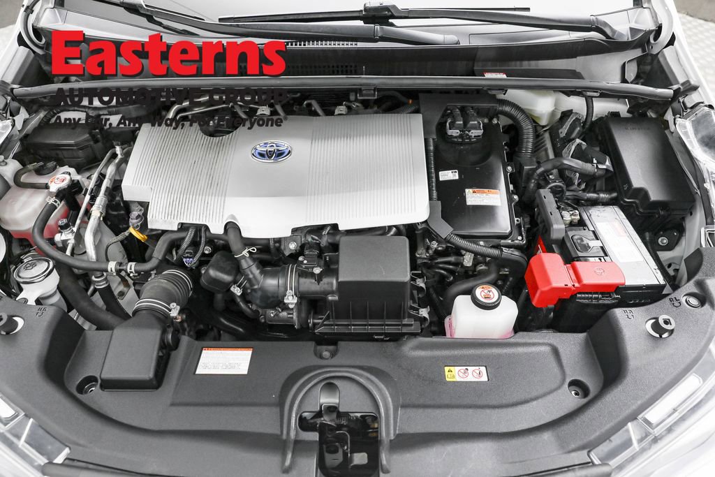 Used 2022 Toyota Prius LE image 7
