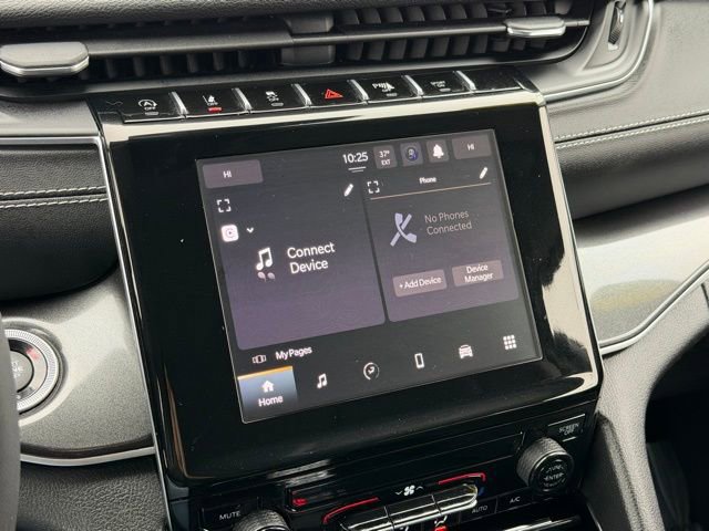 Used 2023 Jeep Grand Cherokee Laredo image 18