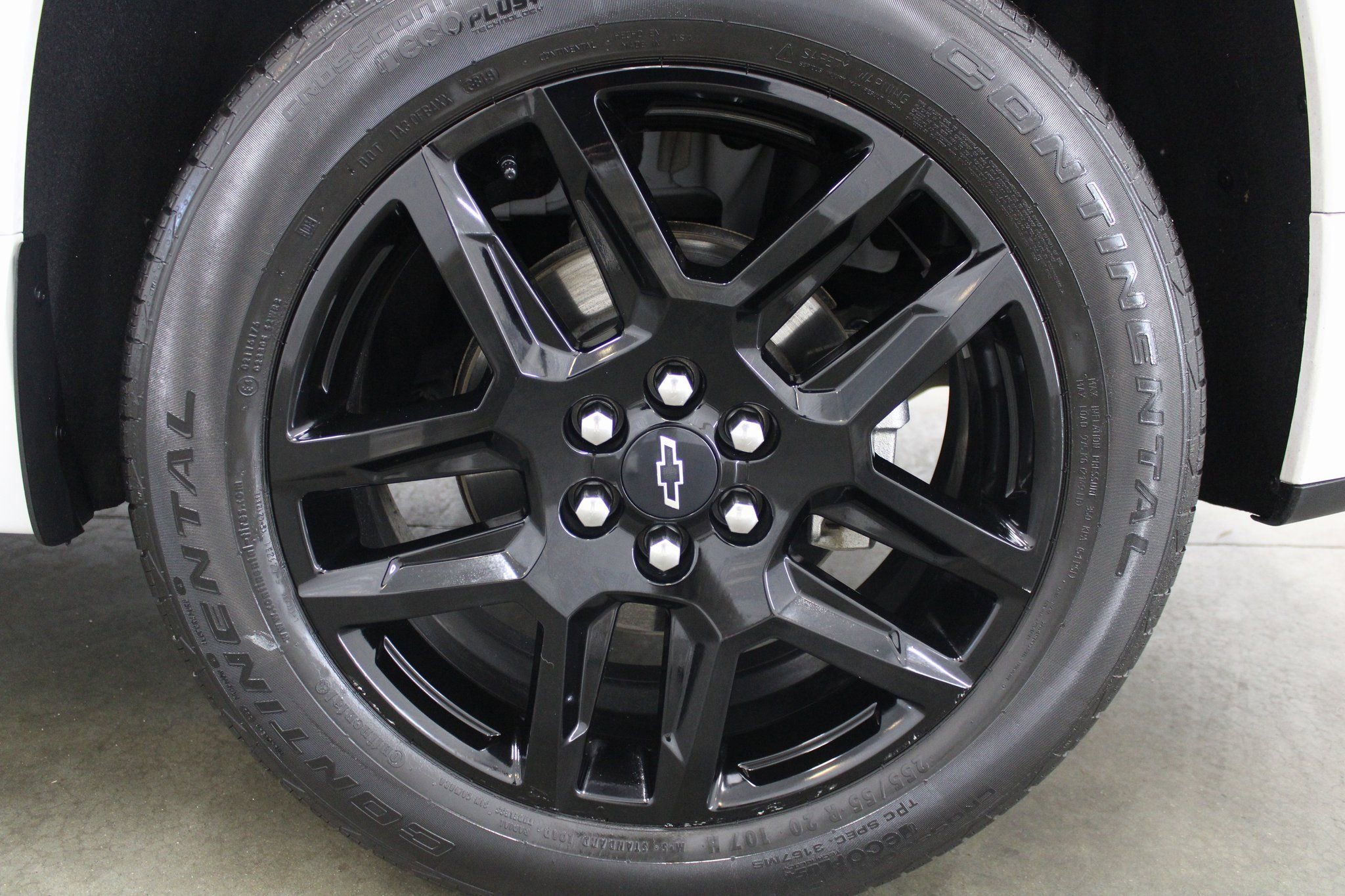 Used 2020 Chevrolet Traverse Premier w/ LPO, Blackout Package image 9