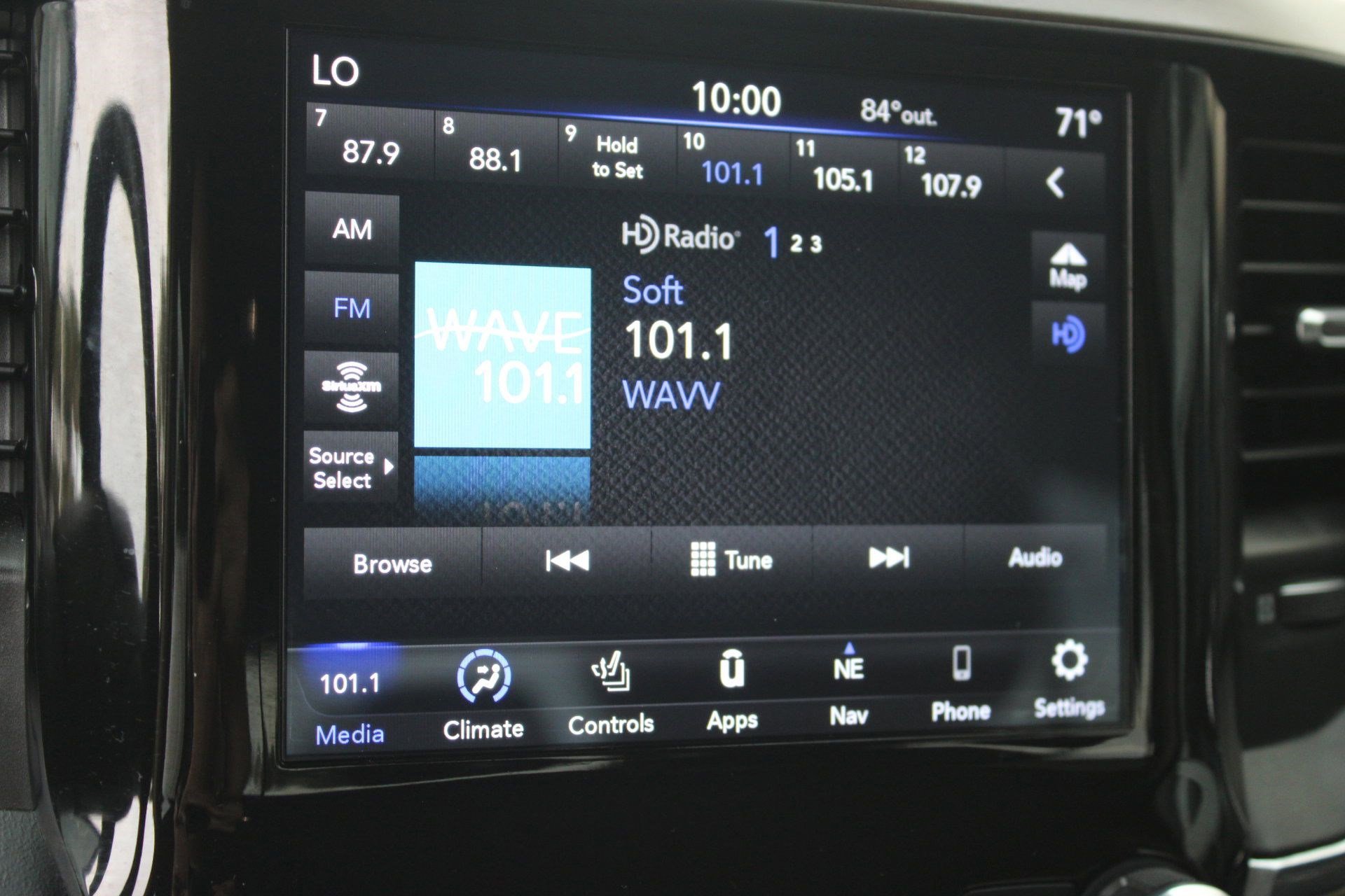 Used 2021 RAM 1500 Laramie image 21