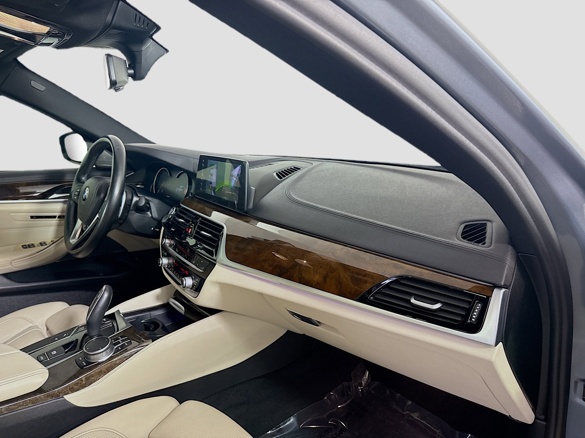 Used 2018 BMW 540i image 30