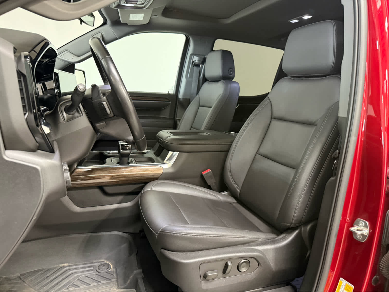 Certified 2022 Chevrolet Silverado 1500 LT Trail Boss w/ LT Trail Boss Premium Package AWD/4WD image 13