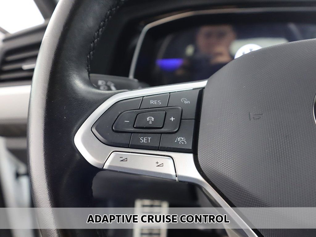 Used 2023 Volkswagen Jetta Sport image 3