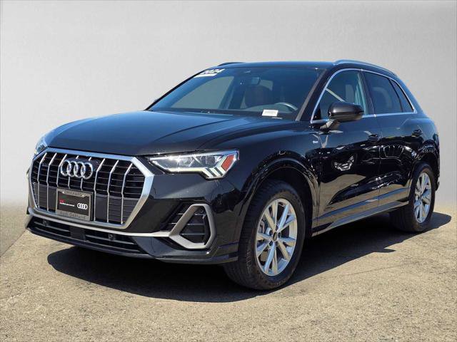 Used 2024 Audi Q3 2.0T Premium w/ Convenience Package AWD/4WD image 7