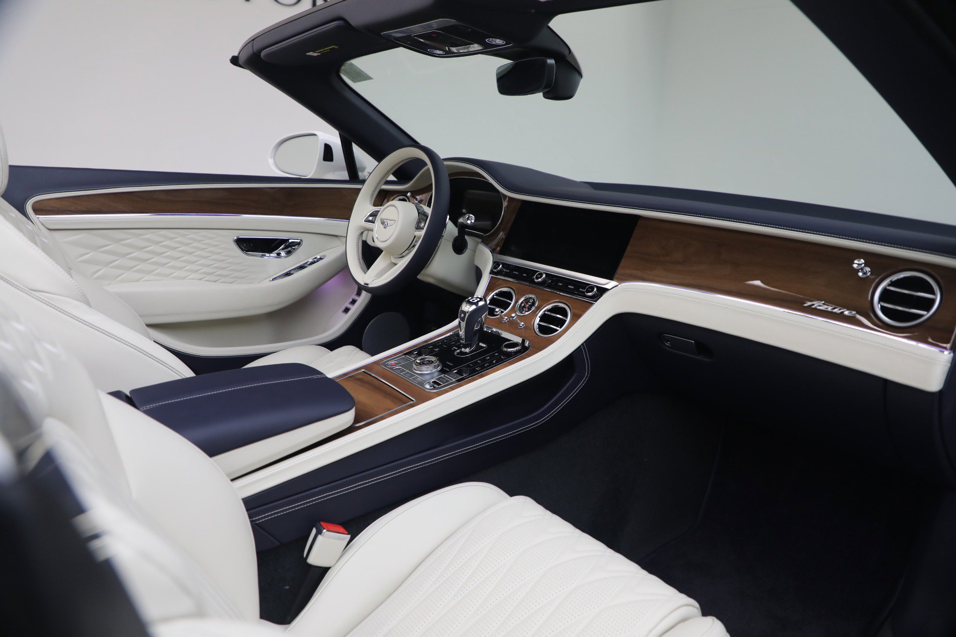 New 2026 Bentley Continental GTC AWD/4WD image 33