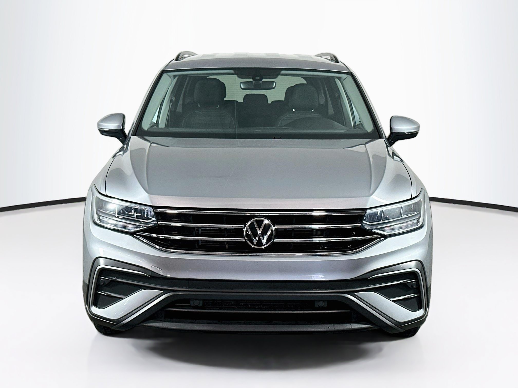 Used 2023 Volkswagen Tiguan S FWD image 2