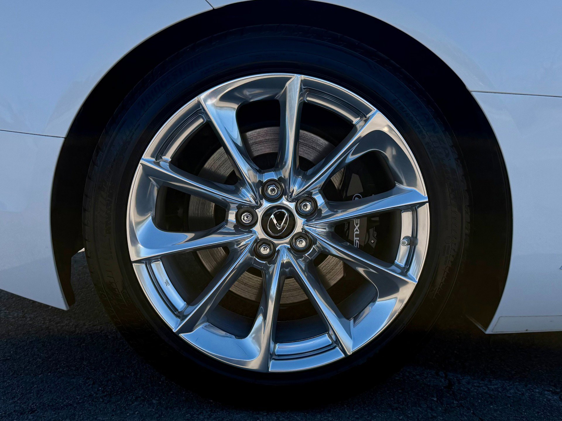 Used 2018 Lexus LC 500h w/ Touring Package image 17