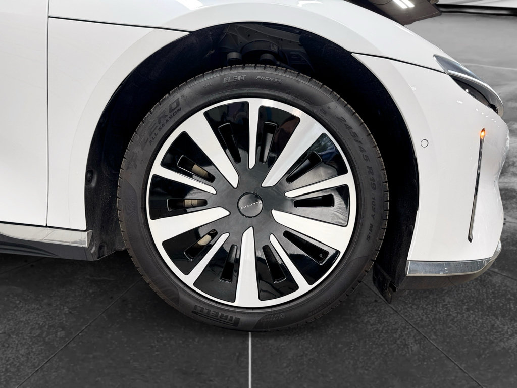 Used 2024 Lucid Air Touring AWD/4WD image 34