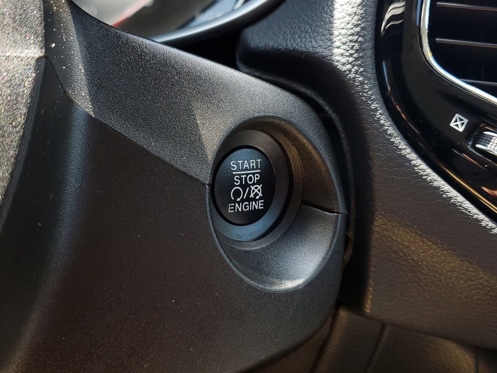 Used 2019 Jeep Compass Altitude image 30