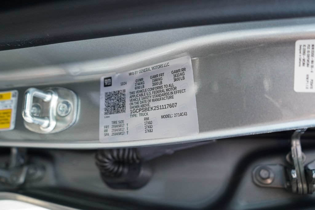 Used 2025 Chevrolet Colorado W/T RWD image 41