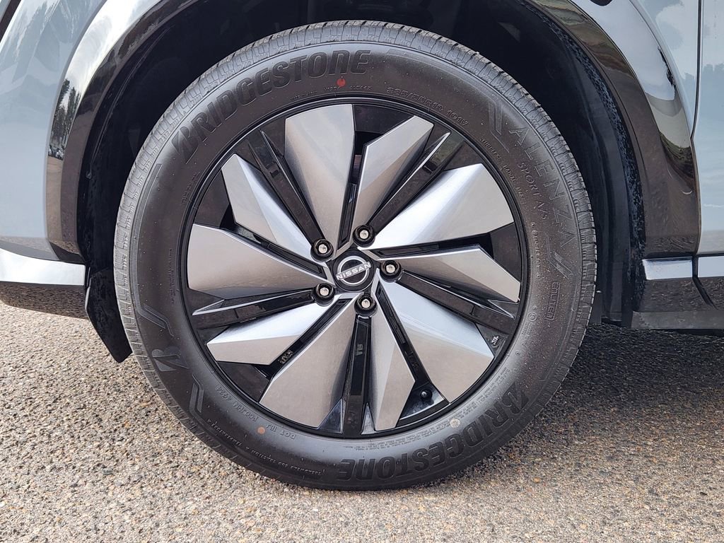 Used 2025 Nissan Ariya AWD image 8