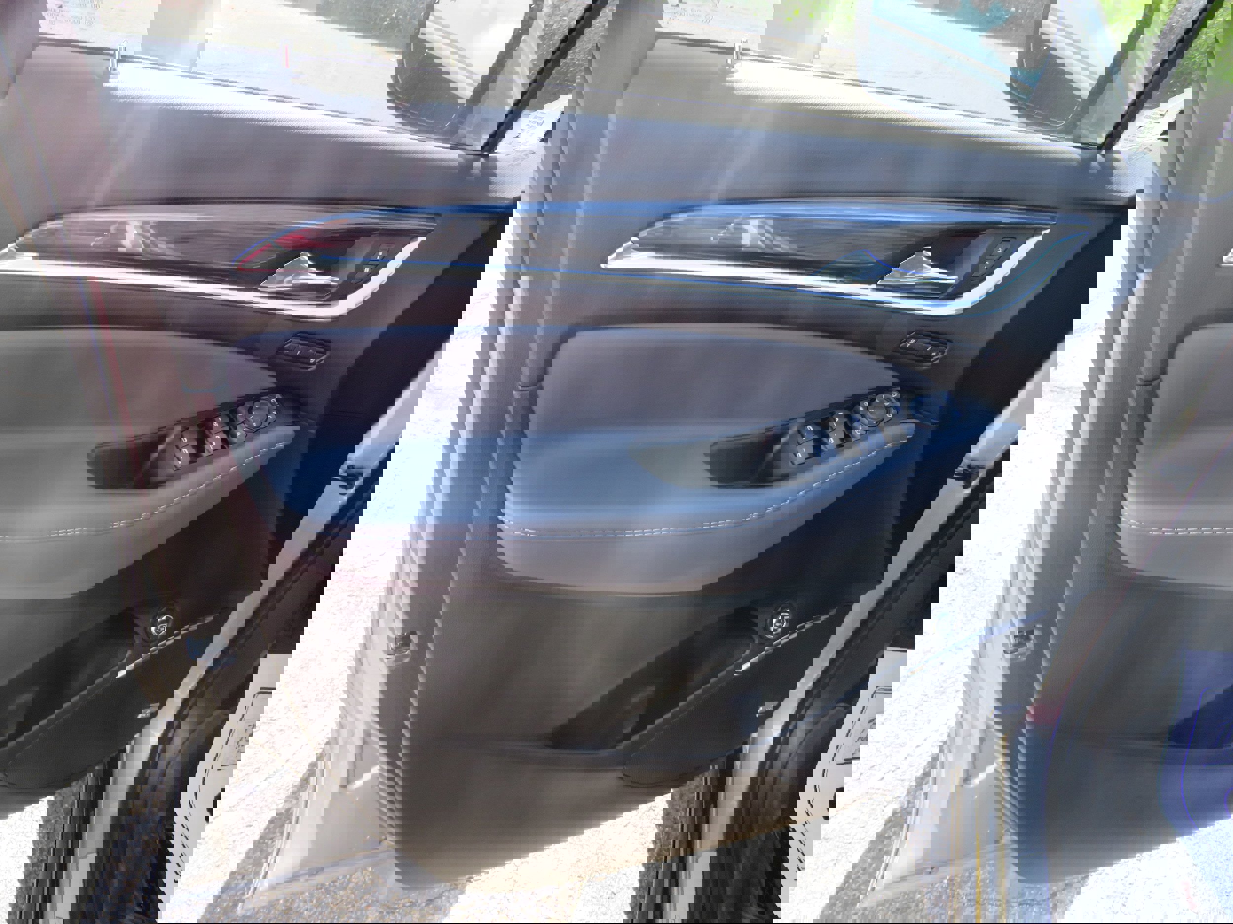 Used 2023 Buick Enclave Premium w/ Experience Buick Package image 16