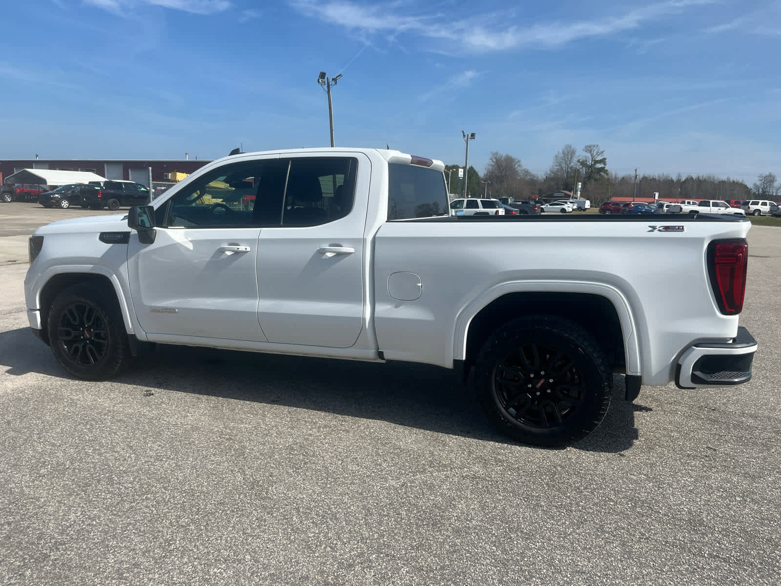 Used 2023 GMC Sierra 1500 Elevation w/ X31 Off-Road Package image 3