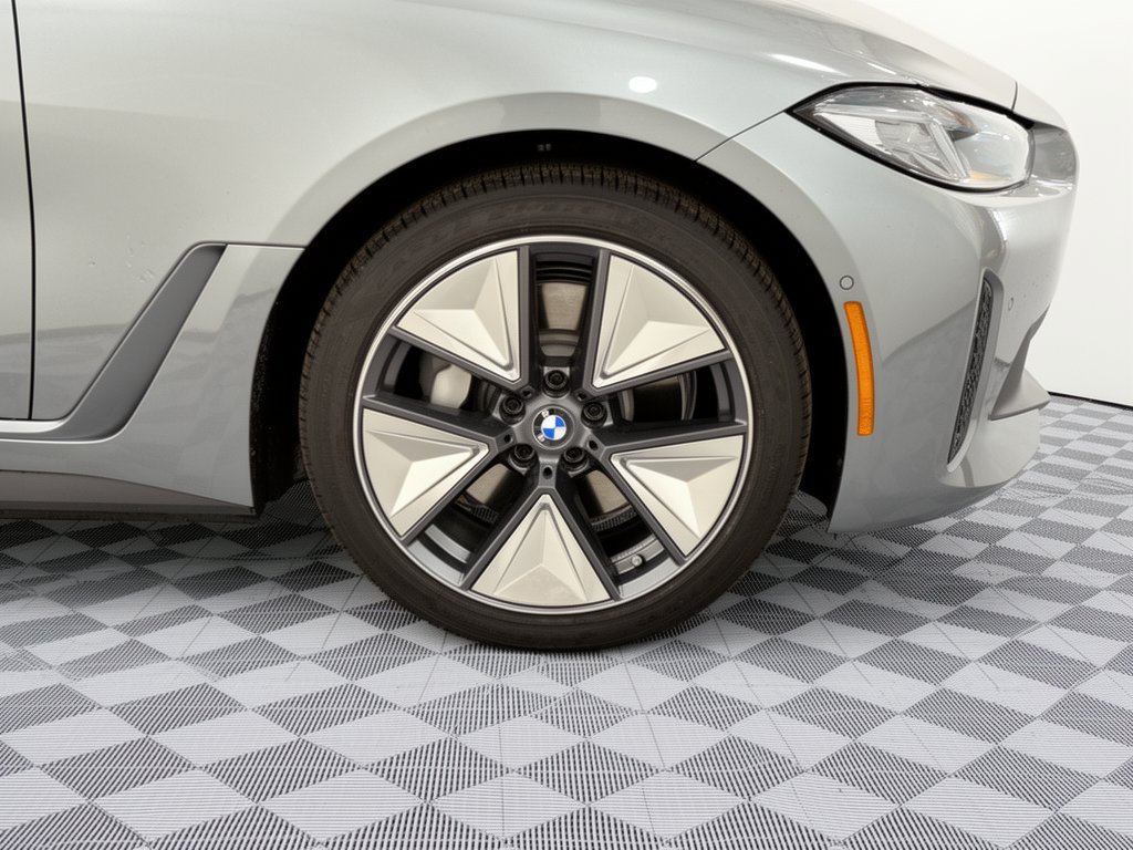 Used 2026 BMW i4 xDrive40i w/ Premium Package AWD/4WD image 13