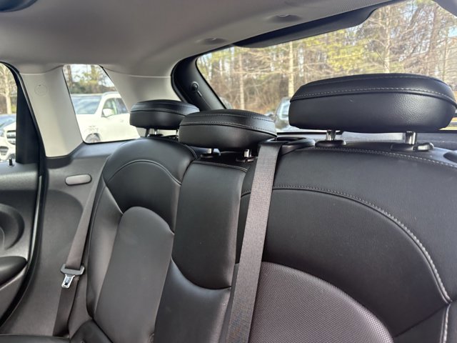 Used 2016 MINI Cooper 4-Door Hardtop image 13