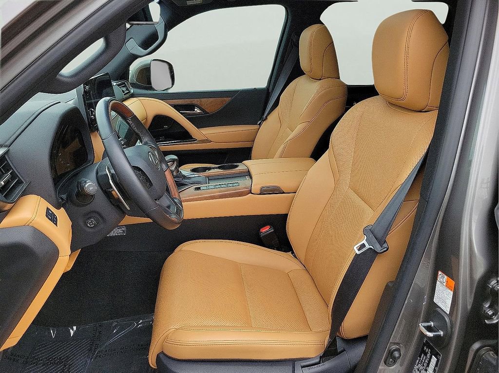 Used 2024 Lexus LX 600 4WD w/ Luxury Package image 14