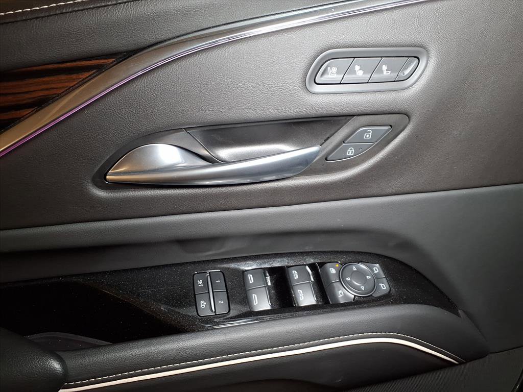 Certified 2024 Cadillac Escalade Premium Luxury w/ Performance Package image 15