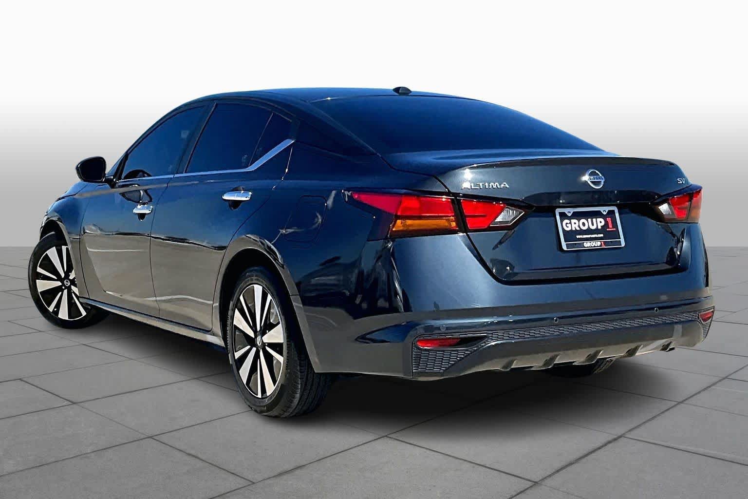 Certified 2022 Nissan Altima 2.5 SV FWD image 11