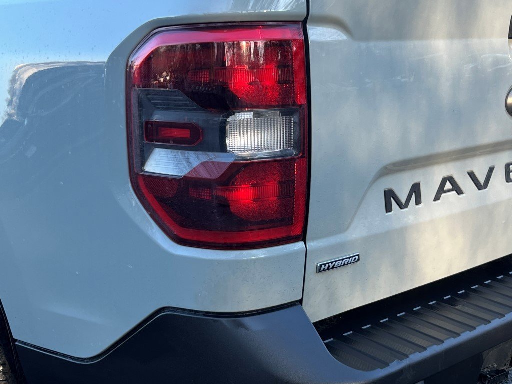 Used 2023 Ford Maverick XLT w/ Black Appearance Package image 27