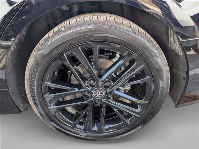 Used 2025 Toyota Camry SE image 23