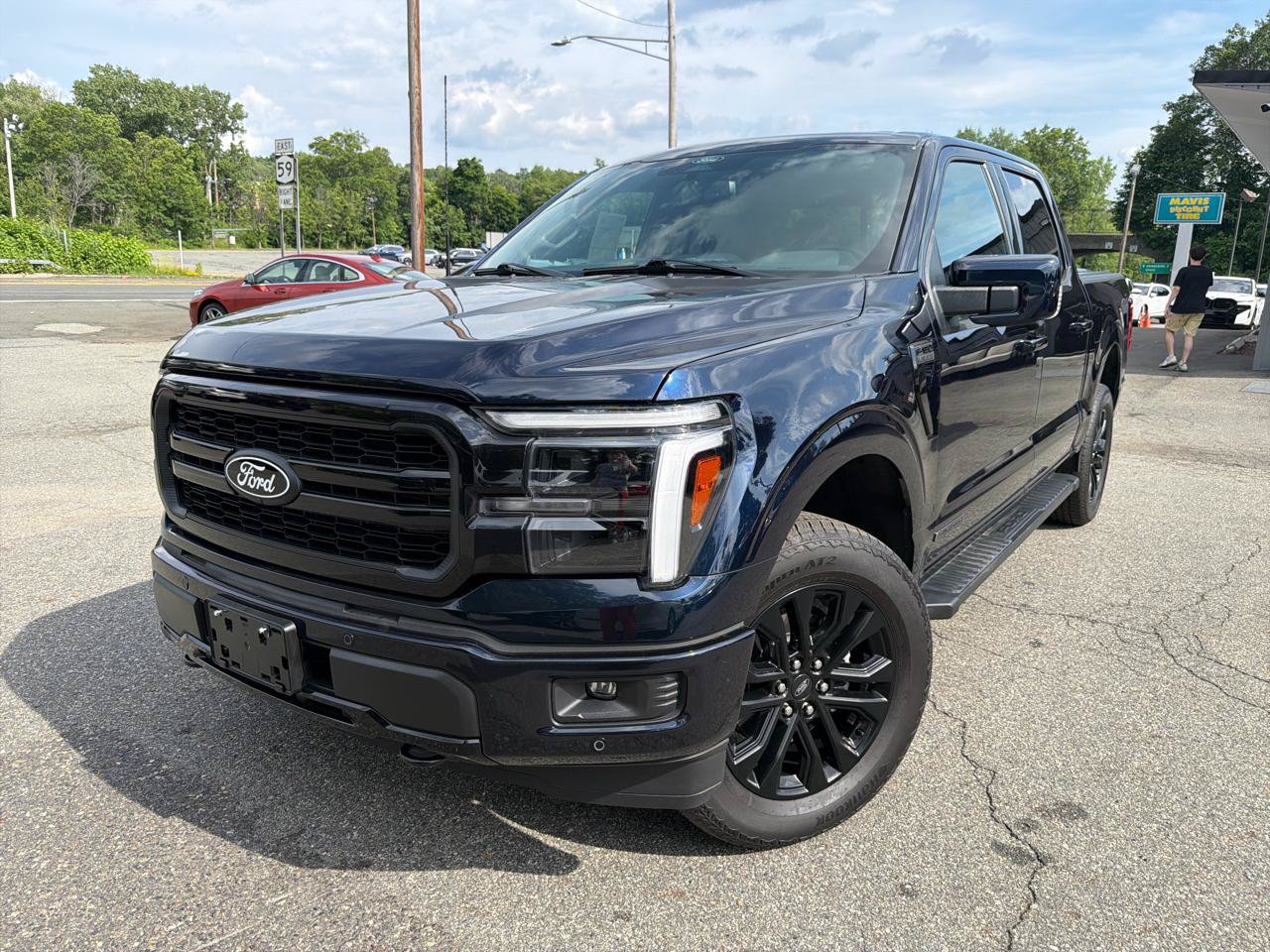Used 2025 Ford F150 Lariat w/ Equipment Group 501A Mid AWD/4WD image 3