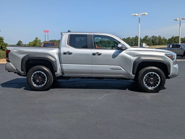 Used 2024 Toyota Tacoma TRD Off-Road AWD/4WD image 8