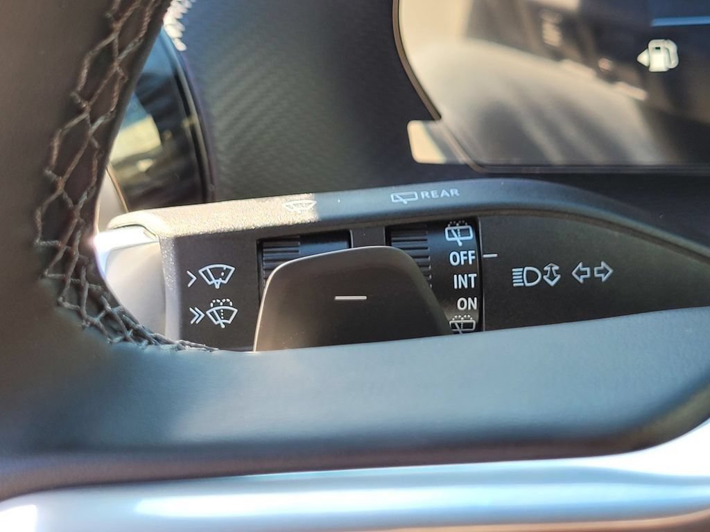 New 2026 Chevrolet Equinox LT w/ Convenience Package II FWD image 21