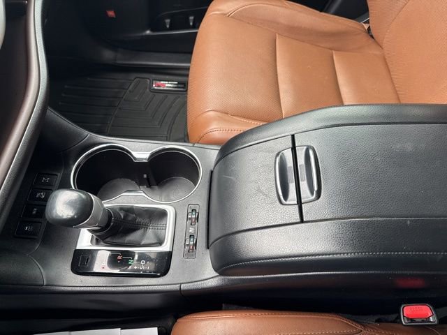 Used 2017 Toyota Highlander Limited image 26