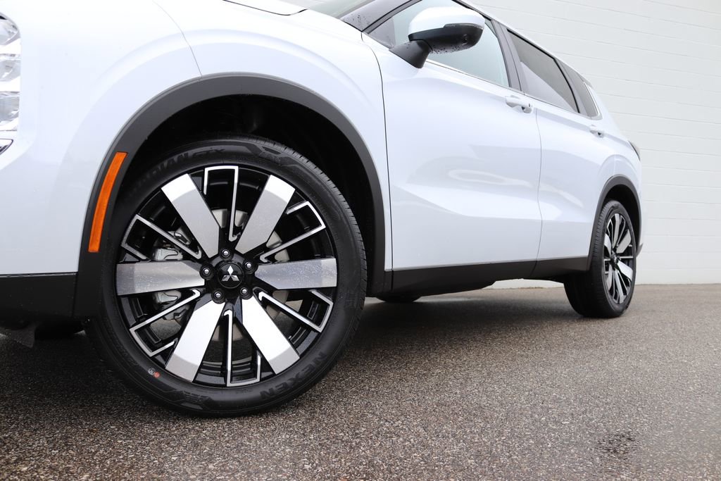 New 2026 Mitsubishi Outlander SE image 44