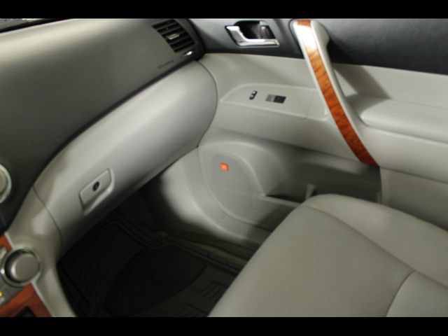 Used 2008 Toyota Highlander Limited FWD image 17