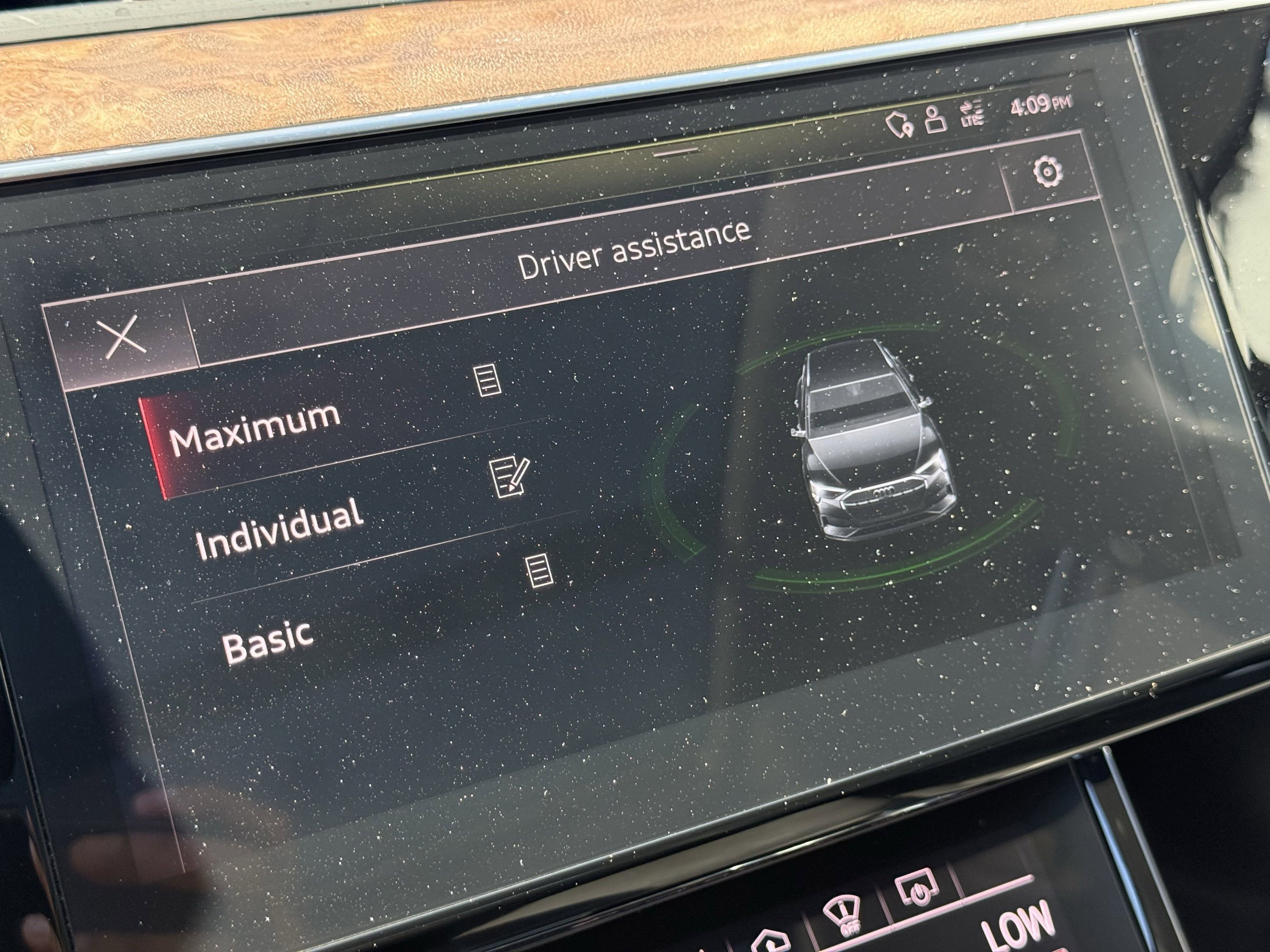 Used 2019 Audi e-tron Prestige w/ Prestige Package image 83