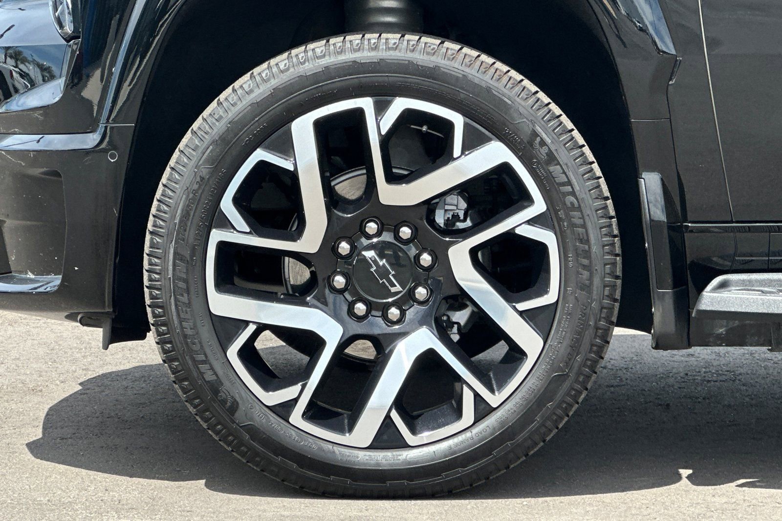 New 2024 Chevrolet Silverado EV RST image 24