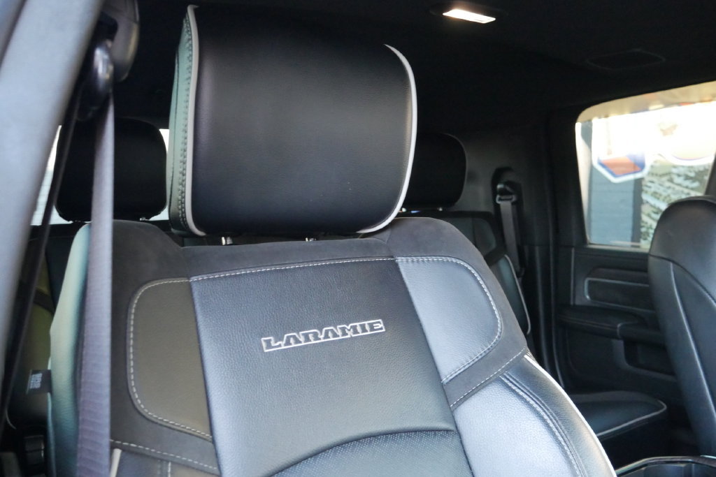 Used 2025 RAM 3500 Laramie AWD/4WD image 12