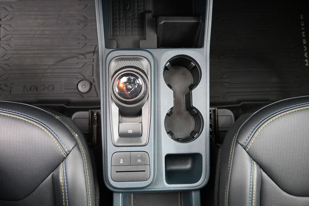 Used 2025 Ford Maverick Lobo AWD/4WD image 18