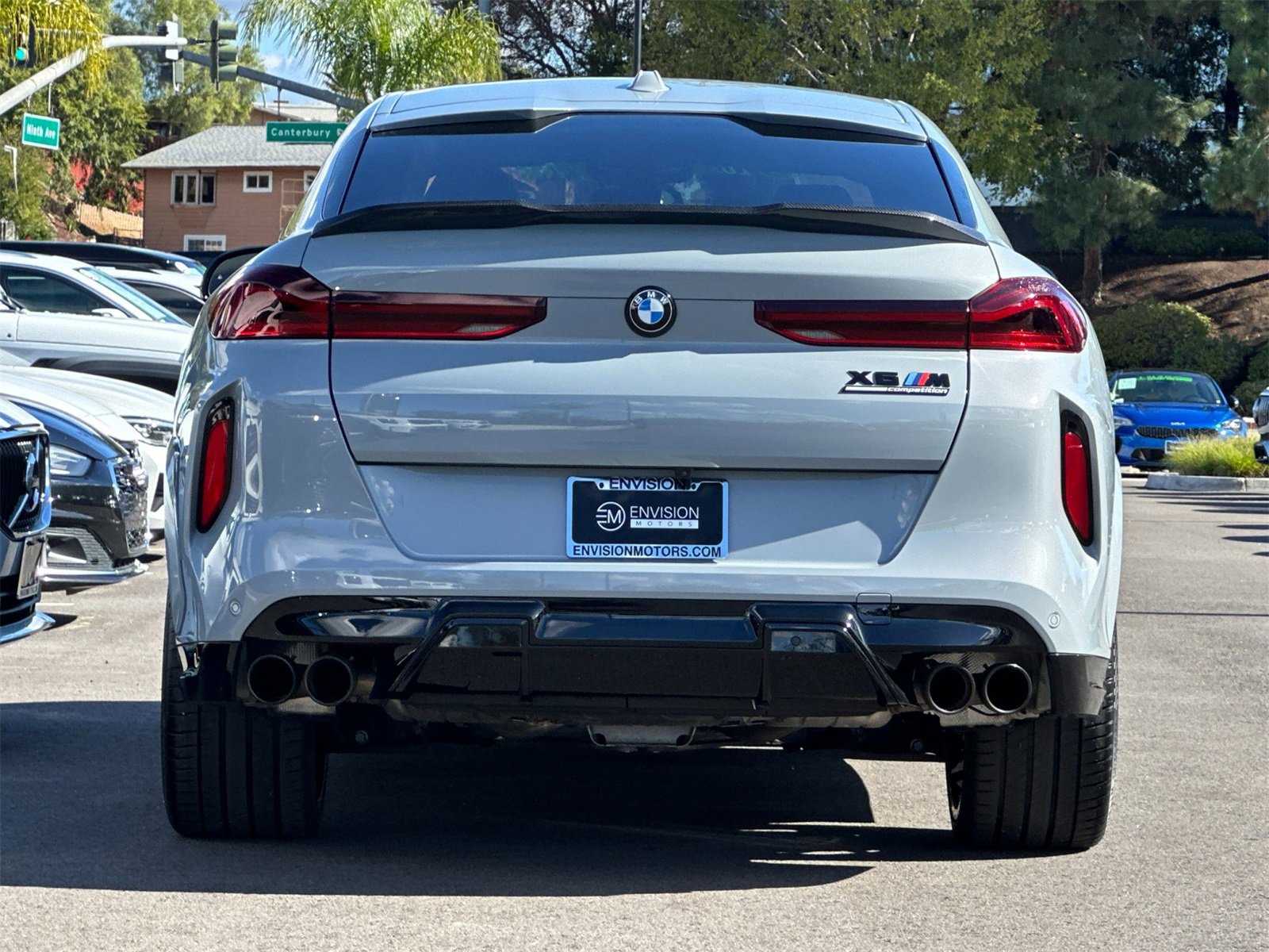 Used 2025 BMW X6 M Competition w/ Executive Package image 4