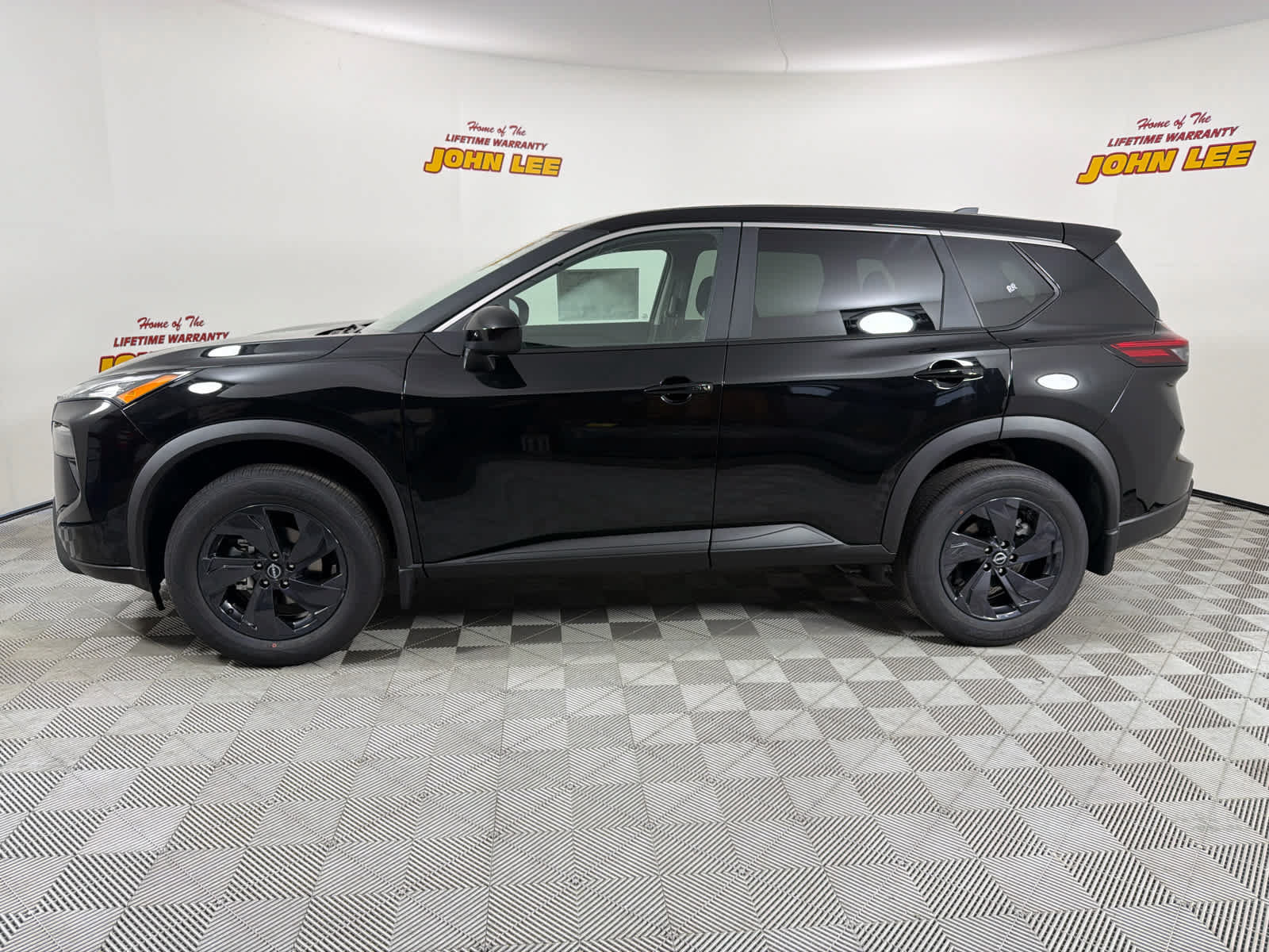 New 2026 Nissan Rogue SV AWD/4WD image 2