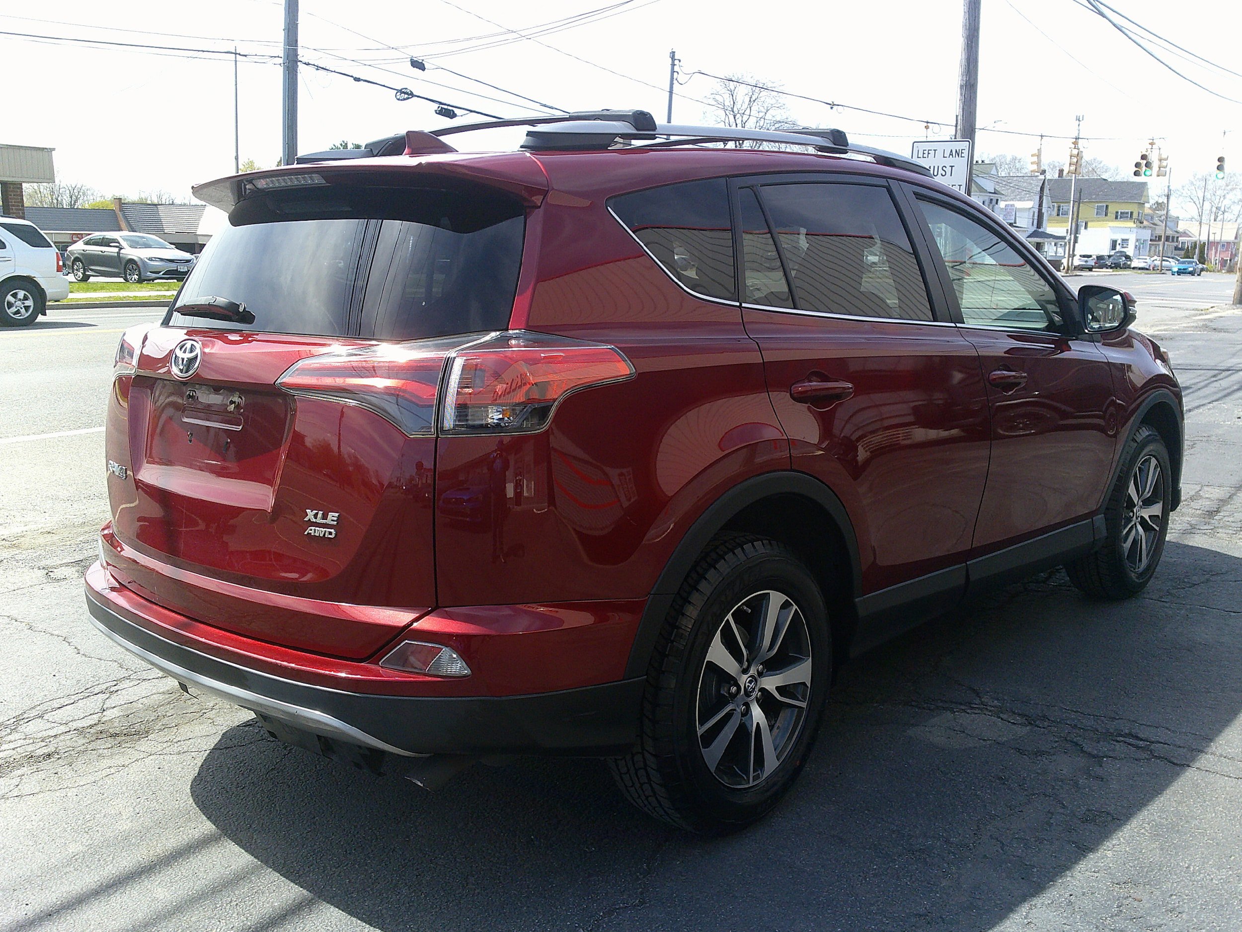 Used 2018 Toyota RAV4 XLE w/ Plus Extra Value Package AWD/4WD image 5
