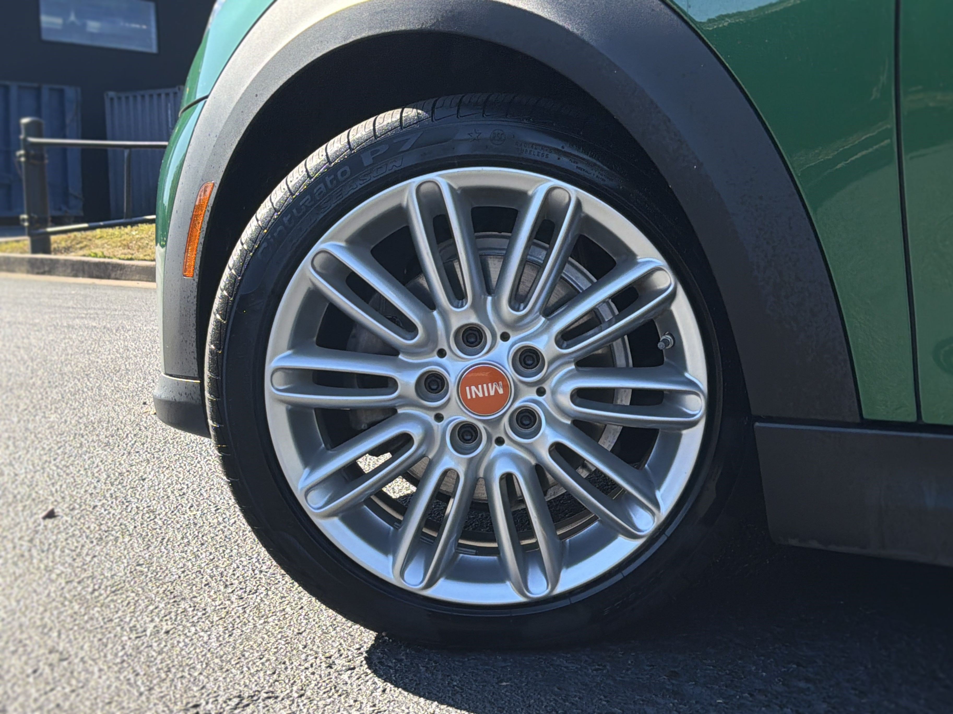 Used 2024 MINI Cooper SE FWD image 17