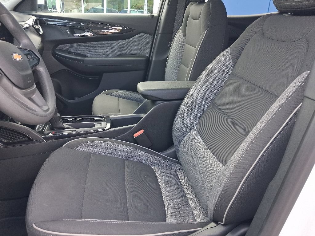 Used 2025 Chevrolet TrailBlazer LT AWD/4WD image 20
