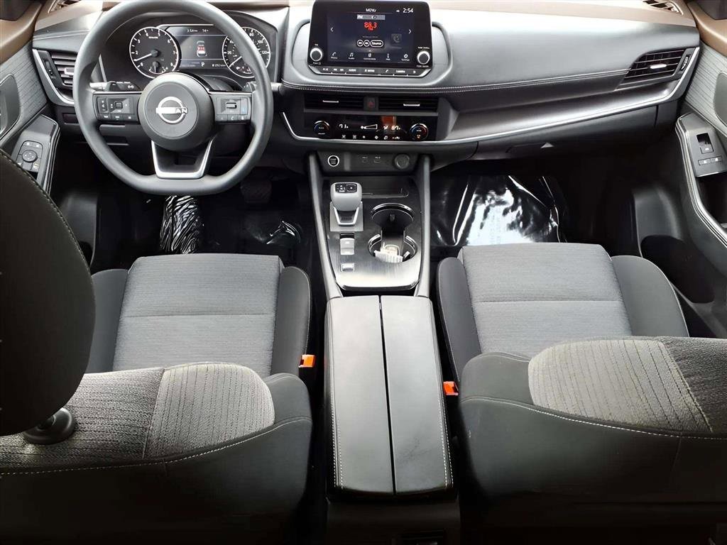 Used 2023 Nissan Rogue SV image 10