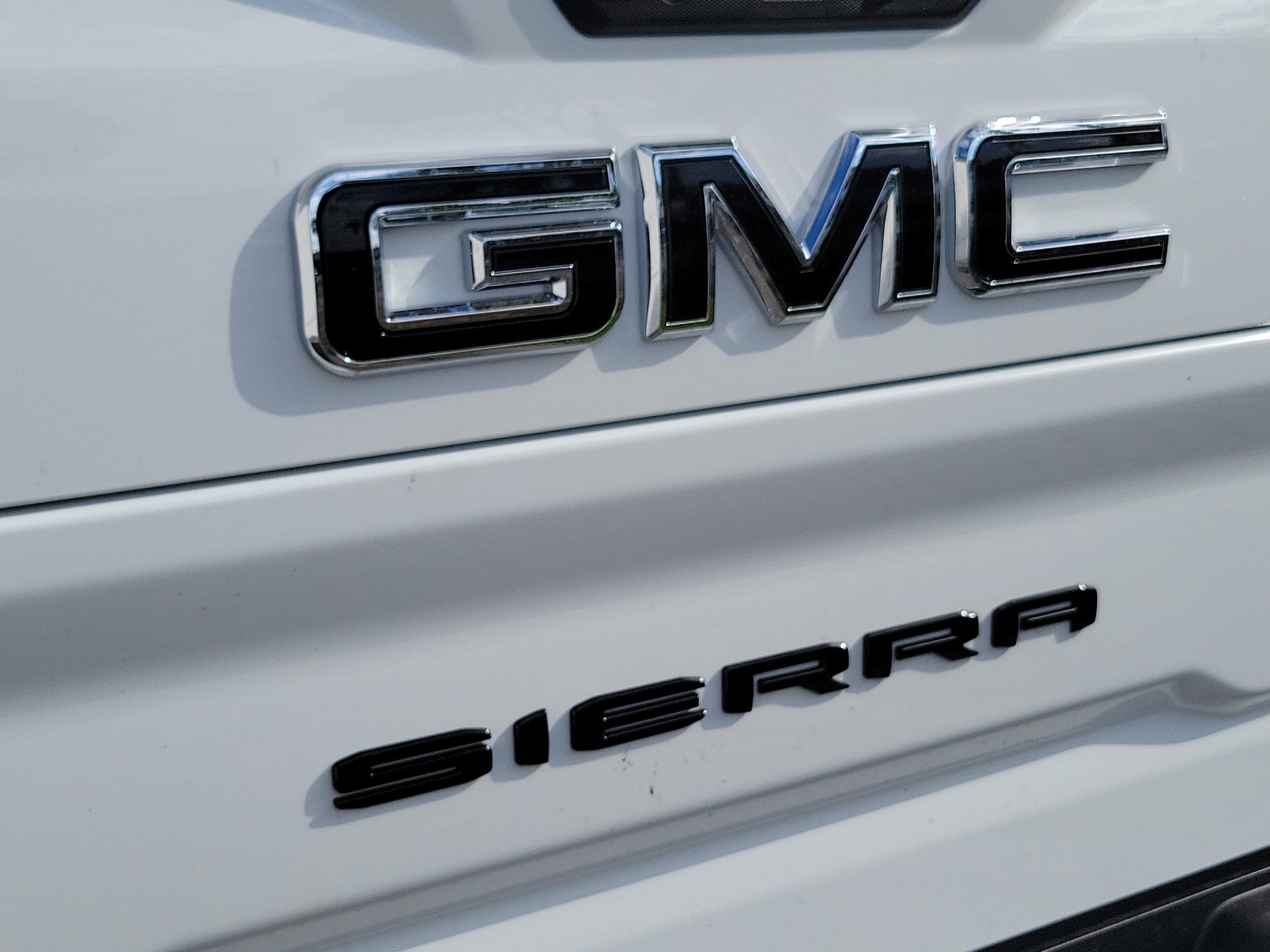 New 2026 GMC Sierra 2500 AT4 w/ AT4 Premium Plus Package image 8