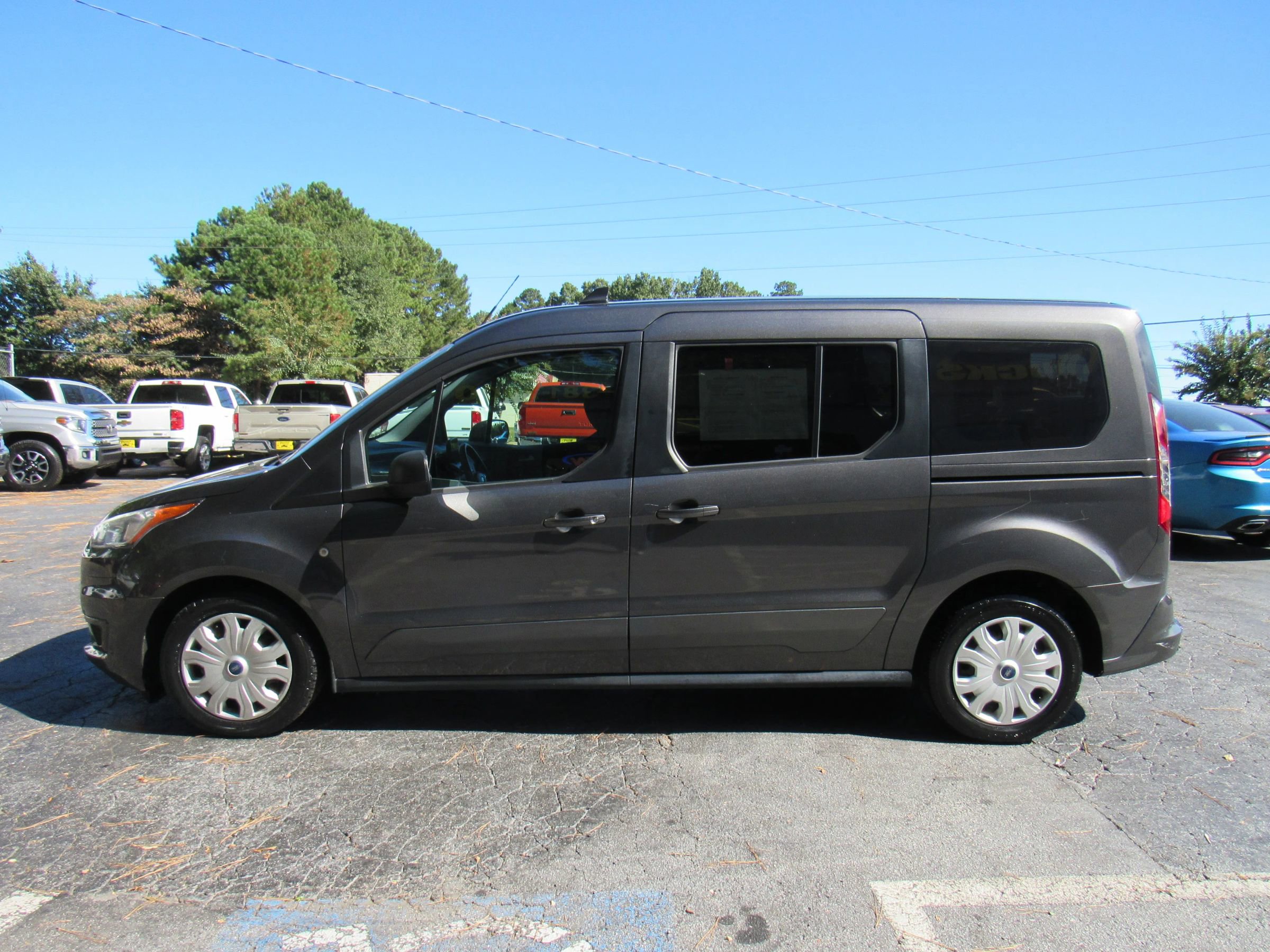 Used 2019 Ford Transit Connect XLT w/ Driver-Assist Package image 2