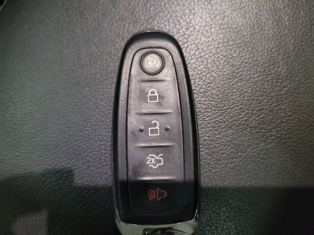 Used 2015 Ford Escape Titanium AWD/4WD image 32