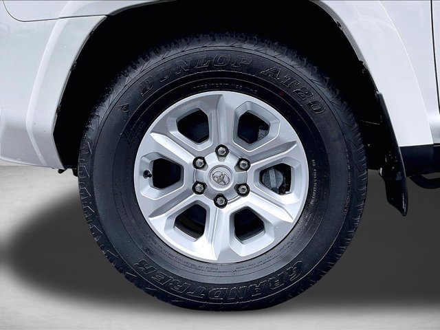 Used 2022 Toyota 4Runner SR5 RWD image 10