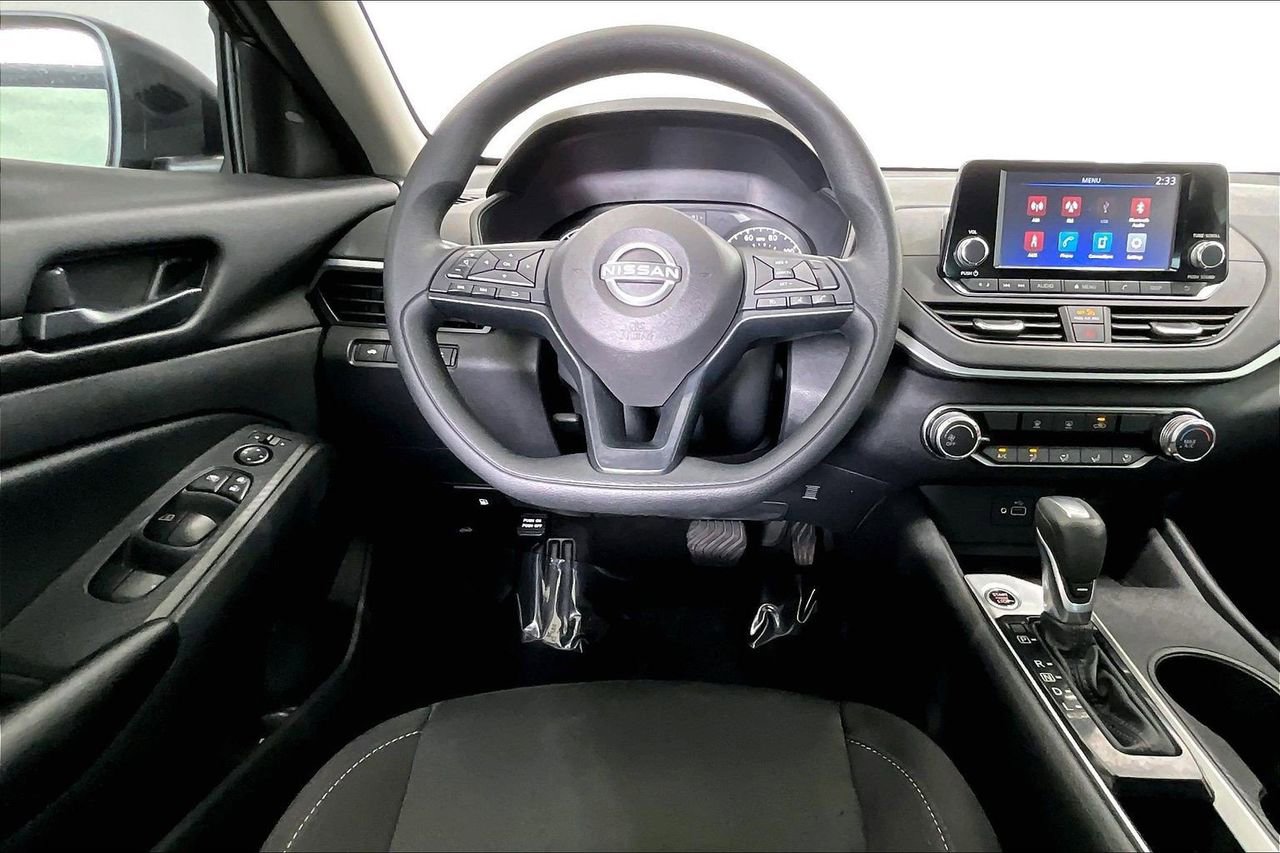 Used 2024 Nissan Altima 2.5 S image 4